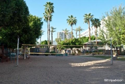 Midtown Garden Hotel Phoenix Bagian luar foto