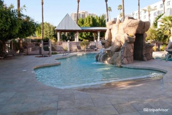 Midtown Garden Hotel Phoenix Bagian luar foto