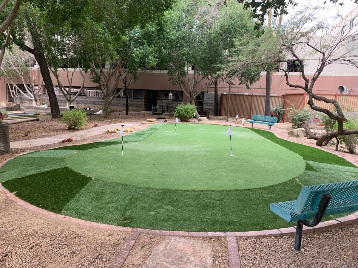 Midtown Garden Hotel Phoenix Bagian luar foto